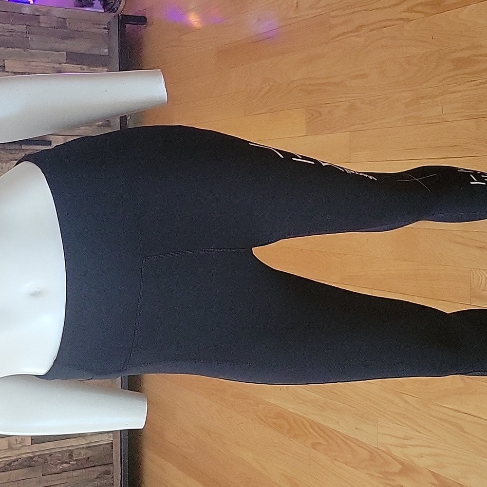 Merrell Tank Top And Tight Set - Picture 8 of 16